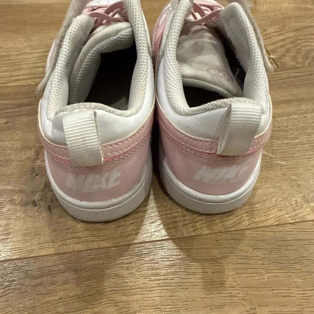 Nike Court Borough Low Shoes Youth Size 2Y White Pink Hook & Loop DV5457-105